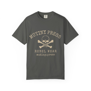 Rebel Wear T-shirt - Mutiny Press Skull Design